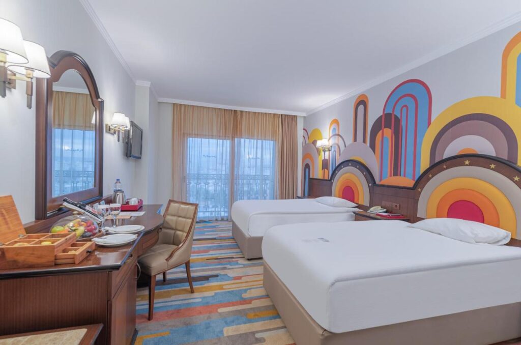 فندق ميجا سراي أنطاليا واحد من أجمل فنادق أنطاليا كونيالتي.