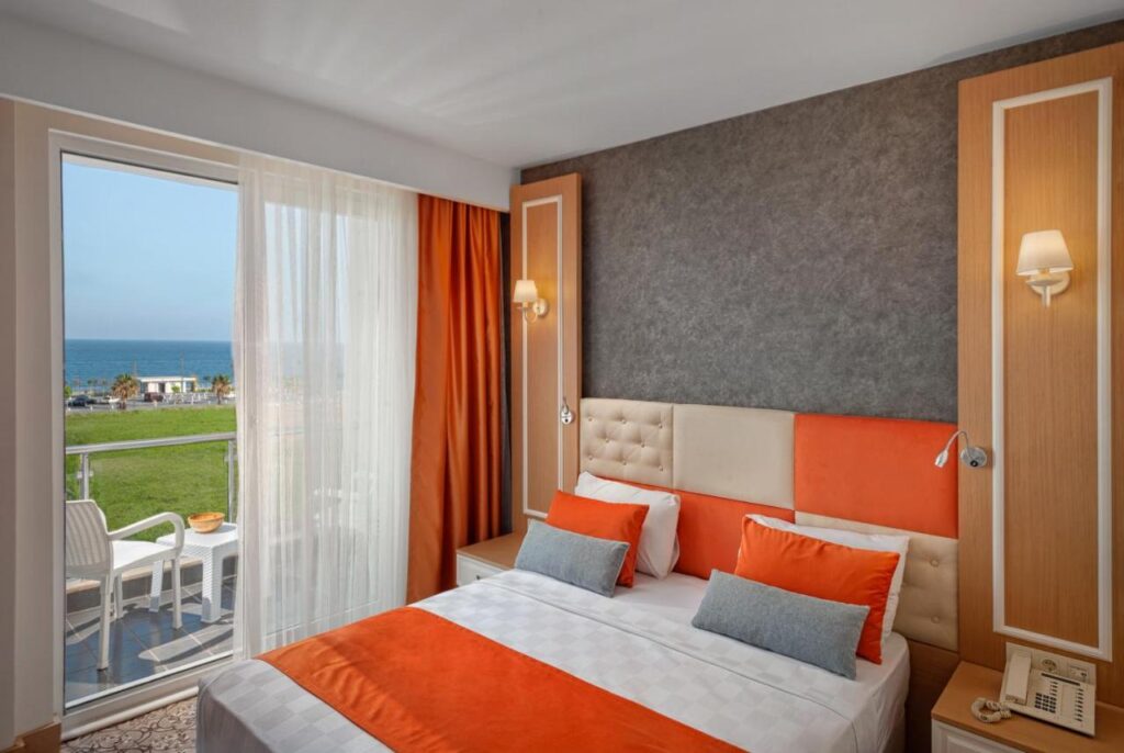 فندق غولدن أورانج أنطاليا يعد واحد من أرقى فنادق أنطاليا كونيالتي.