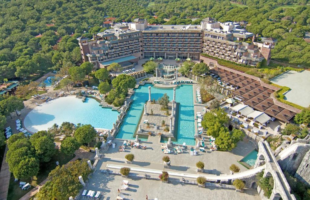 فندق ومنتجع زانادو أنطاليا يعتبر من أفخم فنادق بيليك أنطاليا
