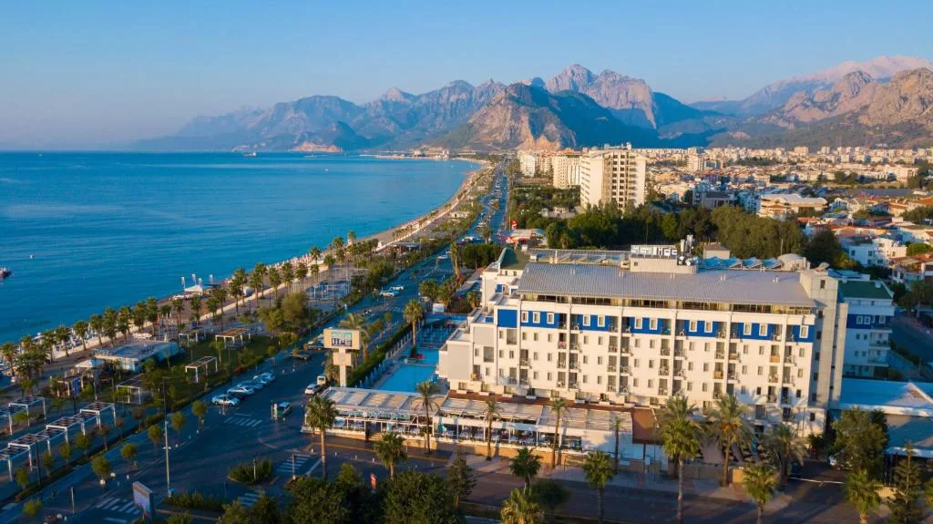 فندق منتجع سي لايف فاميلي إحدى منتجعات على البحر أنطاليا
