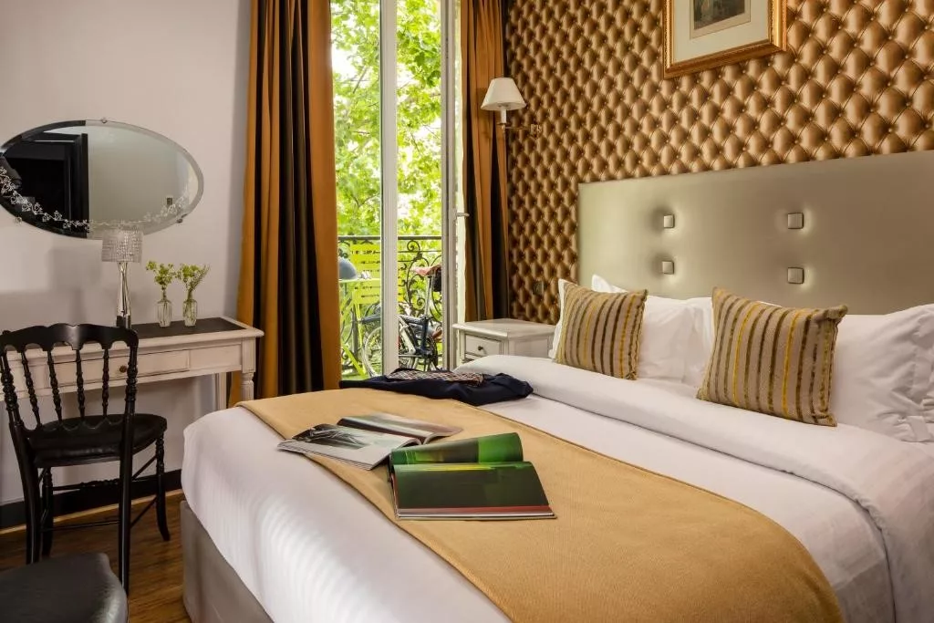 فندق بلازا الشانزليزيه من أفضل فنادق باريس أربع نجوم
