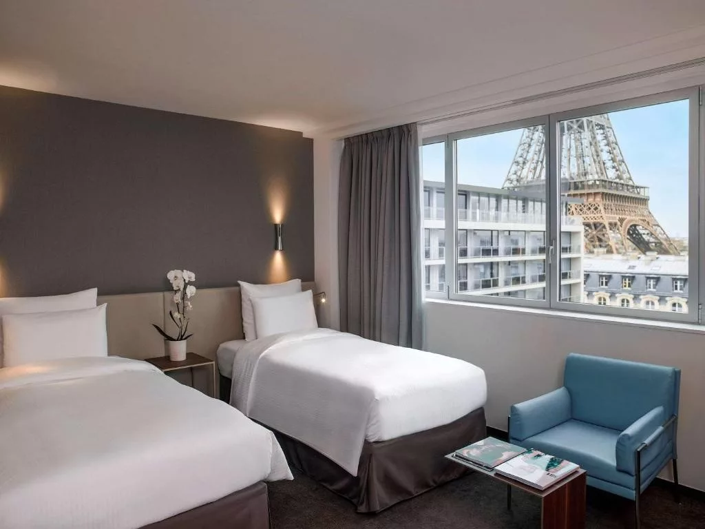بولمان باريس برج إيفل من افضل فنادق 4 نجوم في باريس 
