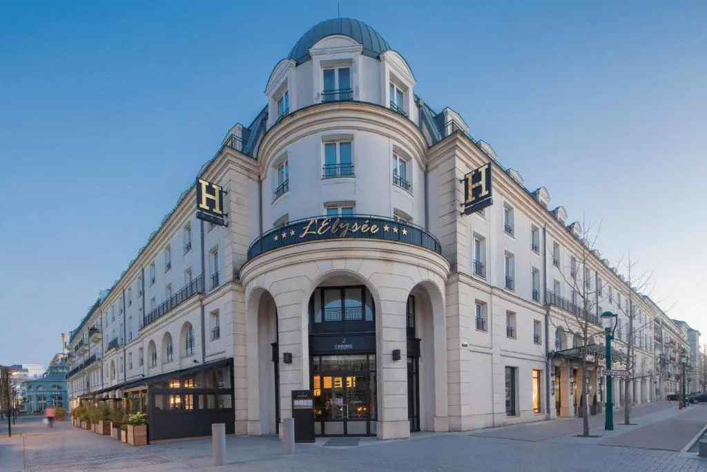 فندق إليزيه فال دوروب ديزني لاند هو فندق قريب من ديزني لاند باريس