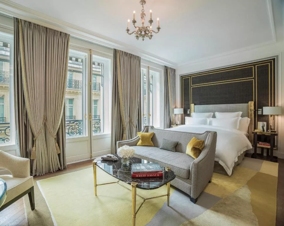 فندق كريون باريس يعد من أحسن فنادق في باريس
