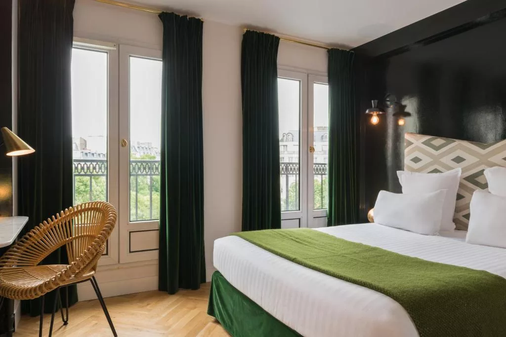 فندق ميزون ماليشيربيس من أبرز الفنادق الرخيصة في باريس.