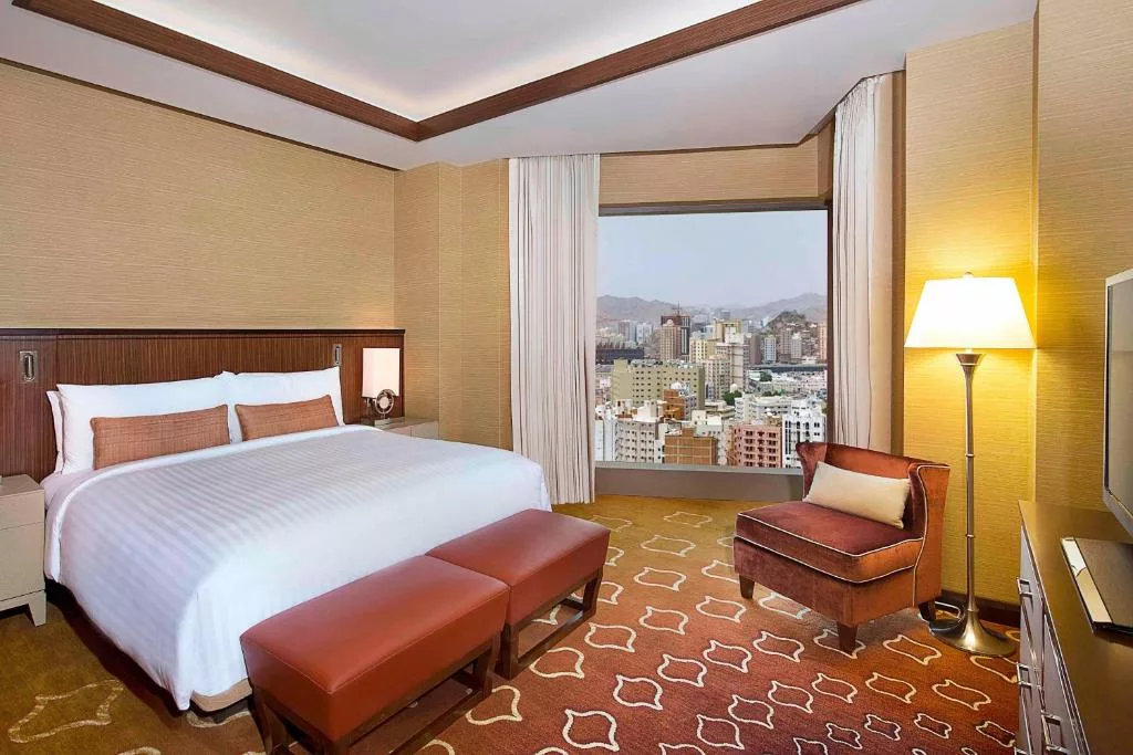 فندق جبل عمر ماريوت مكة المكرمة هو من فنادق في مكة مطلة على الحرم الفخمة
