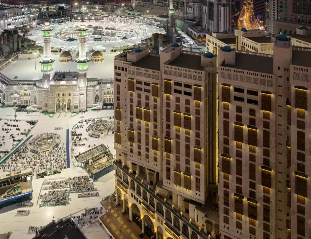 فندق ابراج مكة هو أحد فنادق بلاط الحرم