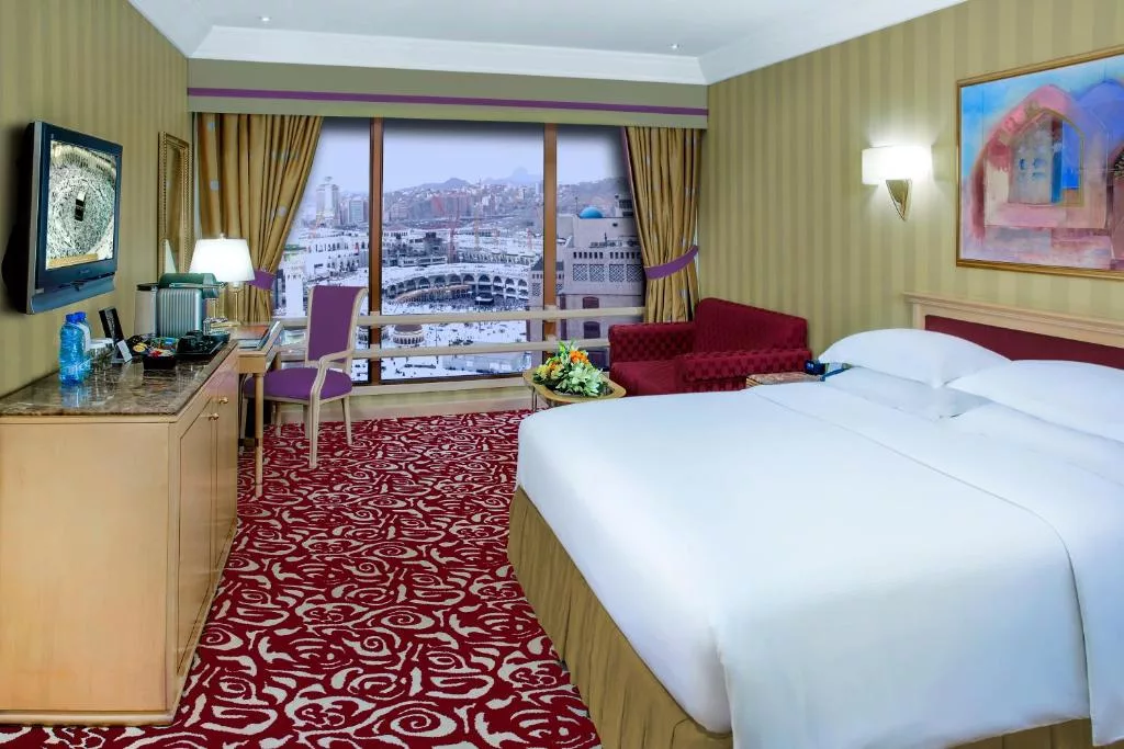 فندق مكة يصنف أفخم فنادق الحرم المكي الشريف
