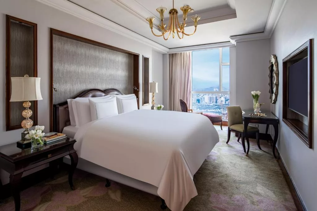 فندق قصر مكة رافلز ضمن  أفضل الفنادق القريبة من الحرم المكي