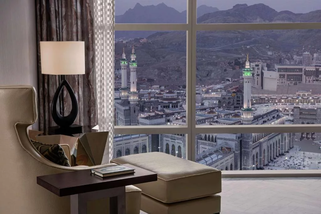 فندق دبل تري من هيلتون مكة جبل عمر واحد من فنادق رخيصة مطلة على الحرم
