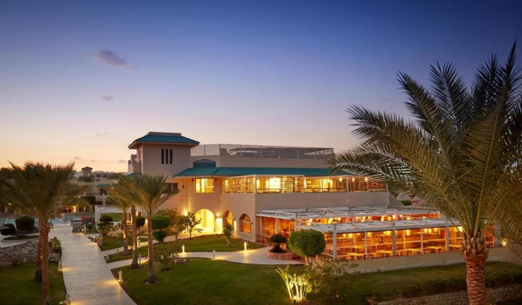 فندق كورال سى هوليداى شرم الشيخ هو أحد فنادق فيها أكوا بارك في شرم الشيخ
