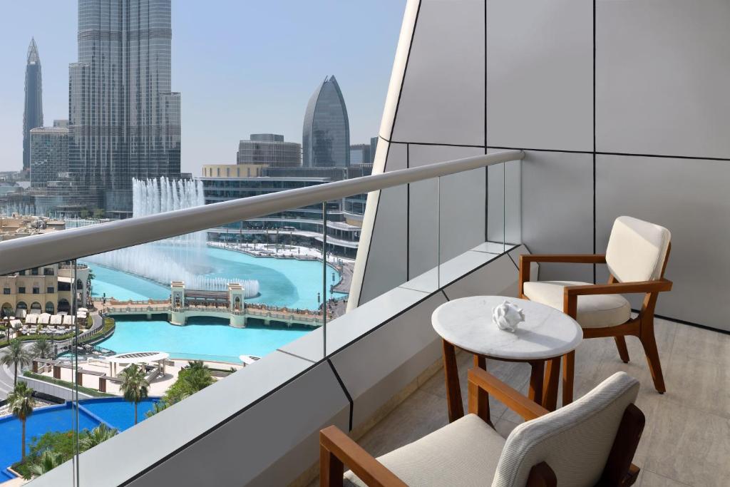 يعد ذا ادرس داون تاون دبي من أحسن فنادق دبي مول.